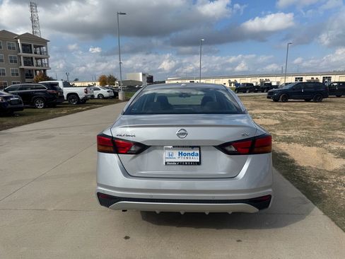 Used 2021 Nissan Altima 2.5 SV image 7