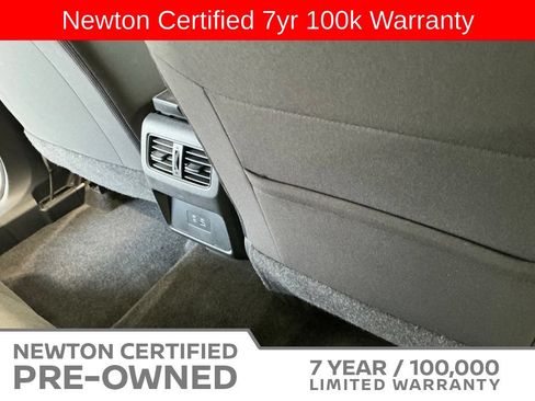 Used 2023 Nissan Rogue SV AWD/4WD image 17