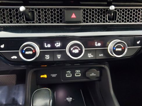 Used 2022 Honda Civic Touring image 23