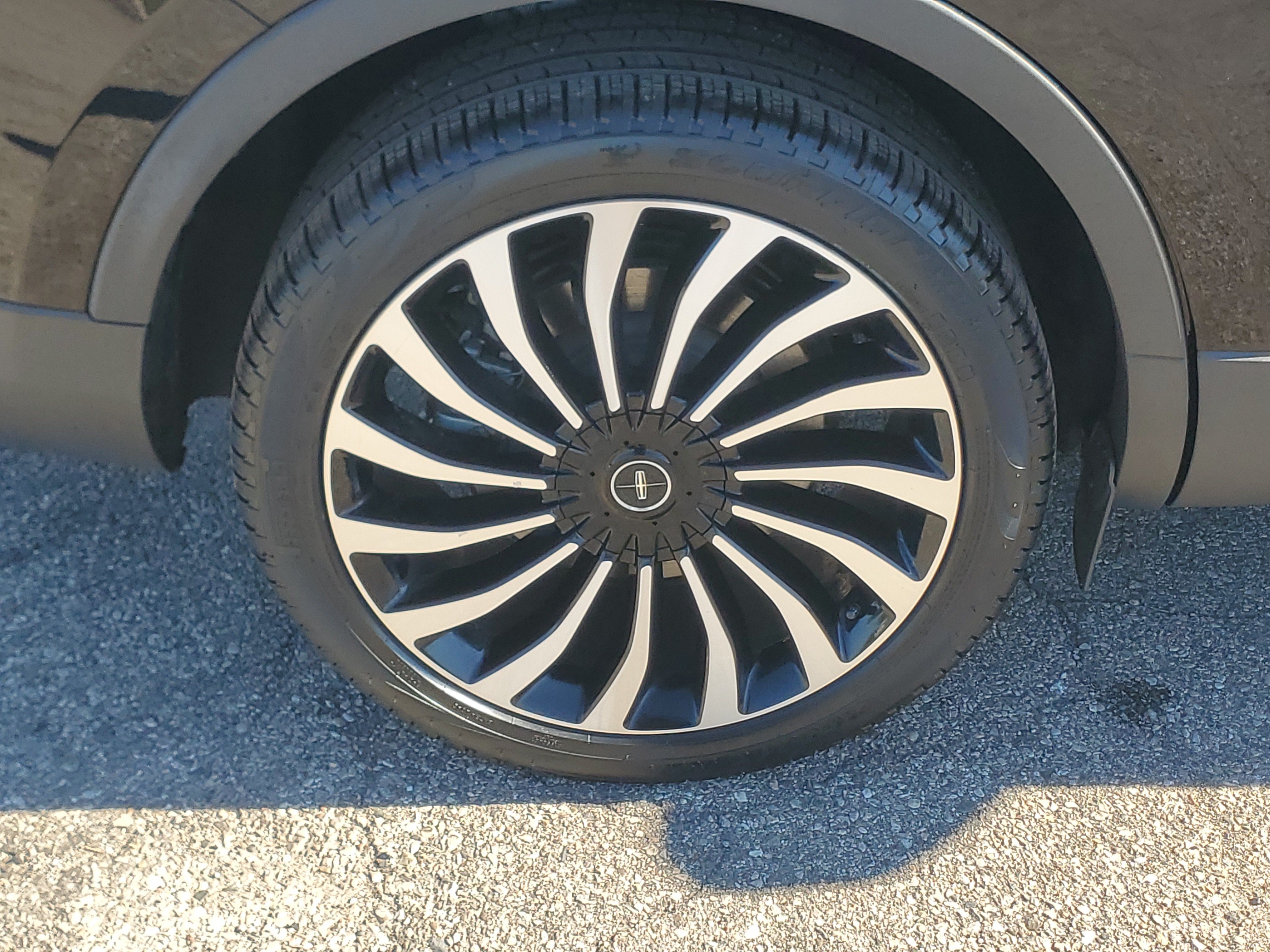 Used 2021 Lincoln Nautilus Black Label AWD/4WD image 7
