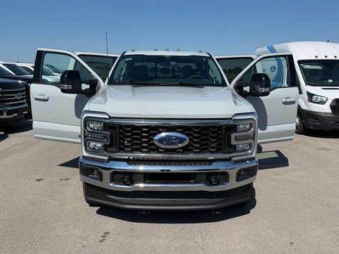 New 2026 Ford F350 4x4 Crew Cab DRW Super Duty image 24