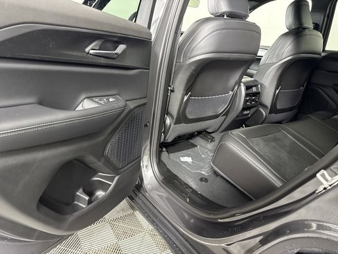 New 2025 Jeep Grand Cherokee Altitude image 20