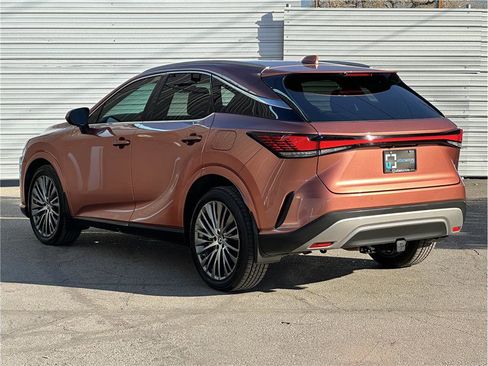 Used 2023 Lexus RX 350h image 3