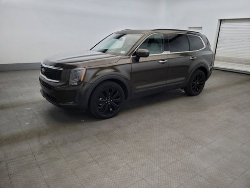 Used 2021 Kia Telluride S FWD image 2