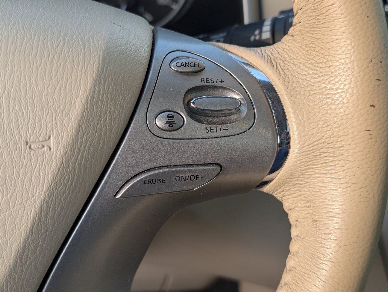 Used 2016 Nissan Murano SL w/ SL Technology Package FWD image 21