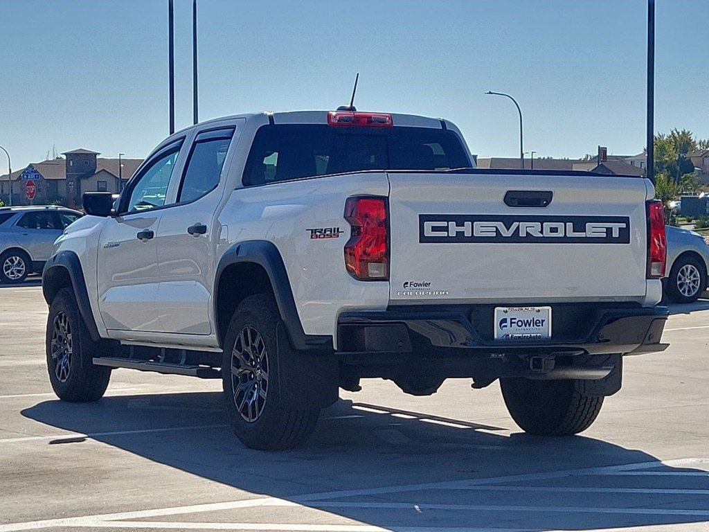 Used 2026 Chevrolet Colorado Trail Boss w/ LPO, Tailgate Decal Package AWD/4WD image 6