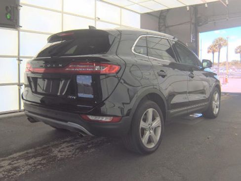 Used 2018 Lincoln MKC Premiere FWD image 3