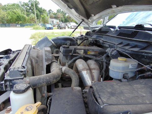 Used 2014 RAM 2500 SLT w/ HD Snow Plow Prep Group AWD/4WD image 32