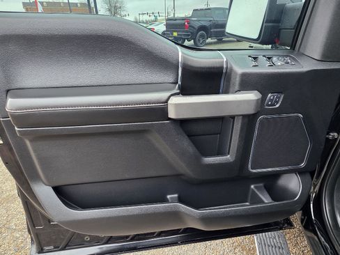 Used 2018 Ford F150 Platinum w/ Equipment Group 701A Luxury image 55