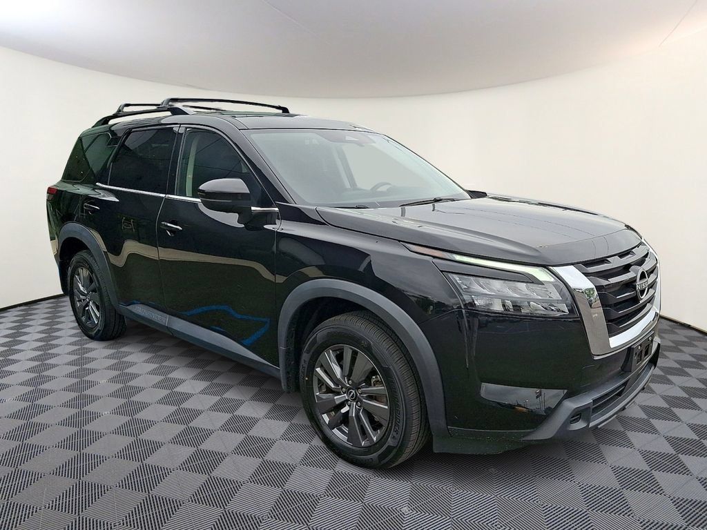 Used 2024 Nissan Pathfinder SV AWD/4WD image 1