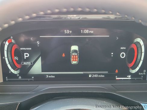 New 2025 Nissan Pathfinder Platinum image 14