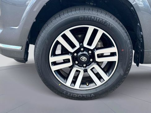 Used 2018 Toyota 4Runner Limited AWD/4WD image 11