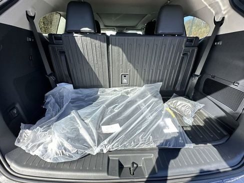 New 2026 Toyota Highlander Platinum image 24