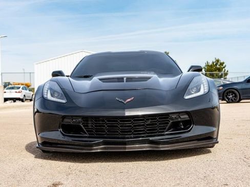 Used 2019 Chevrolet Corvette Z06 RWD image 2