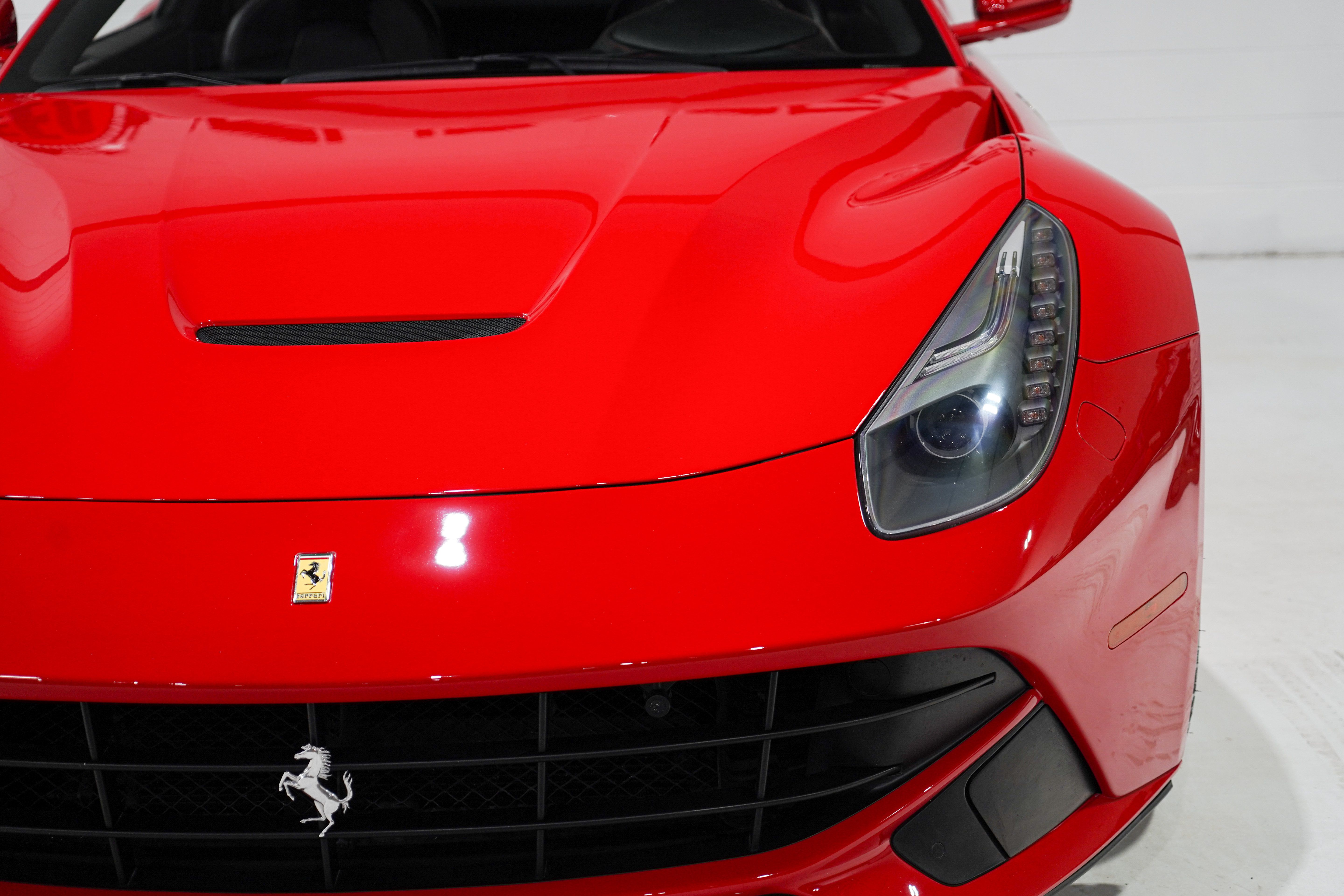 Used 2015 Ferrari F12 Berlinetta RWD image 28
