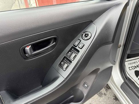 Used 2009 Hyundai Elantra SE w/ Premium Pkg 4 image 22