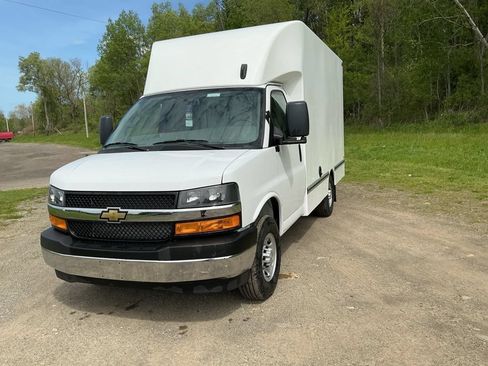 New 2025 Chevrolet Express 3500 w/ Power Convenience Package RWD image 3