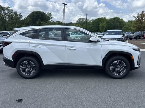 New 2026 Hyundai Tucson Blue SE AWD/4WD image 8