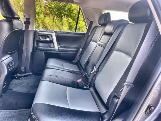 Used 2018 Toyota 4Runner SR5 Premium RWD image 14