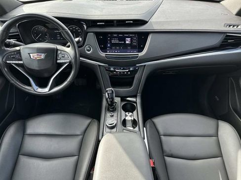 Used 2024 Cadillac XT6 Luxury AWD/4WD image 13