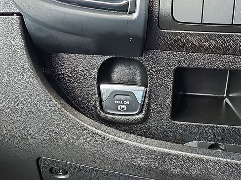 Used 2025 RAM ProMaster 2500 FWD image 27
