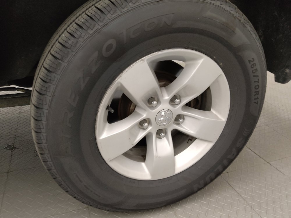 Used 2019 RAM 1500 Classic SLT AWD/4WD image 31