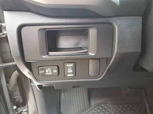 Used 2016 Toyota Tacoma Limited w/ Towing Package AWD/4WD image 20