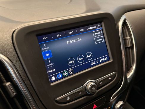 Used 2021 Chevrolet Equinox LT FWD image 13