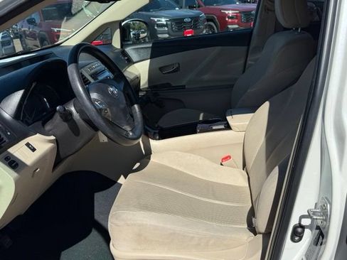 Used 2009 Toyota Venza AWD image 15