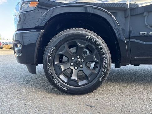 New 2026 RAM 1500 4x4 Crew Cab image 9