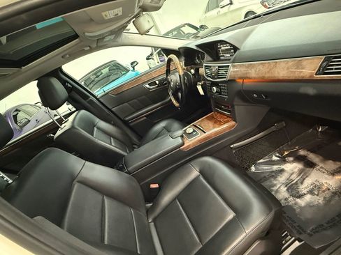 Used 2011 Mercedes-Benz E 350 Sedan image 22