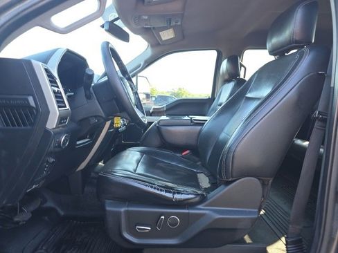 Used 2018 Ford F350 Lariat w/ Chrome Package image 11