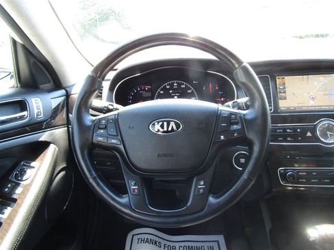 Used 2016 Kia Cadenza Limited FWD image 28