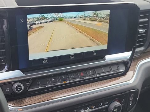 Used 2024 Chevrolet Silverado 1500 LT Trail Boss w/ Convenience Package II image 29