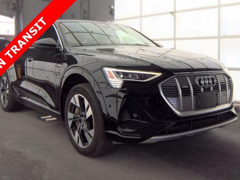 Used 2021 Audi e-tron Premium Plus w/ Premium Plus Package AWD/4WD image 5