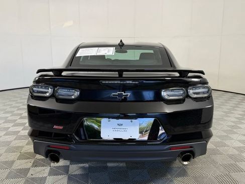 Used 2022 Chevrolet Camaro SS RWD image 6
