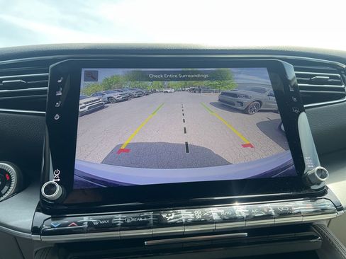 New 2026 Jeep Grand Wagoneer Limited AWD/4WD image 25