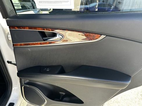 Used 2017 Lincoln MKX Reserve w/ Lincoln MKX Climate Package image 39