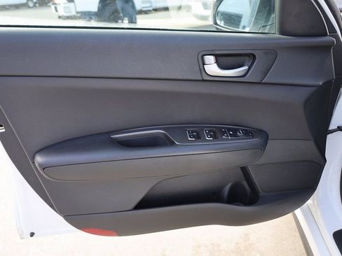Used 2020 Kia Optima SE image 10