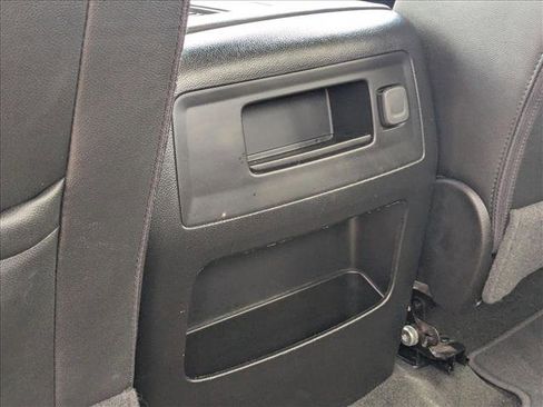 Used 2018 GMC Sierra 1500 SLT image 16