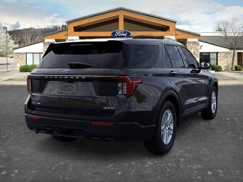 New 2026 Ford Explorer Active AWD/4WD image 7