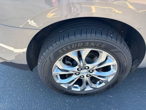 Used 2019 Buick Enclave Avenir w/ Avenir Technology Package AWD/4WD image 7