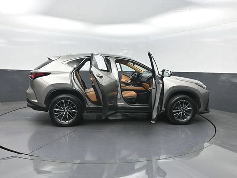 Used 2025 Lexus NX 250 FWD w/ Accessory Package (Z1) image 38