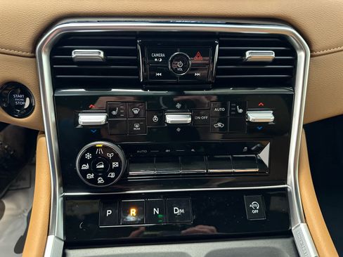 New 2025 Nissan Armada SL w/ Captain's Chari Seat Package image 16