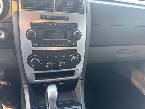 Used 2007 Dodge Magnum SXT w/ Convenience Group III AWD/4WD image 13