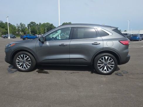 Used 2022 Ford Escape Titanium AWD/4WD image 16