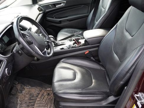 Used 2017 Ford Edge Titanium w/ Equipment Group 302A AWD/4WD image 5