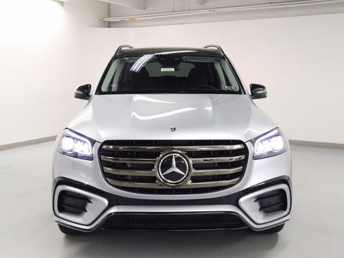 New 2026 Mercedes-Benz GLS 450 4MATIC image 3