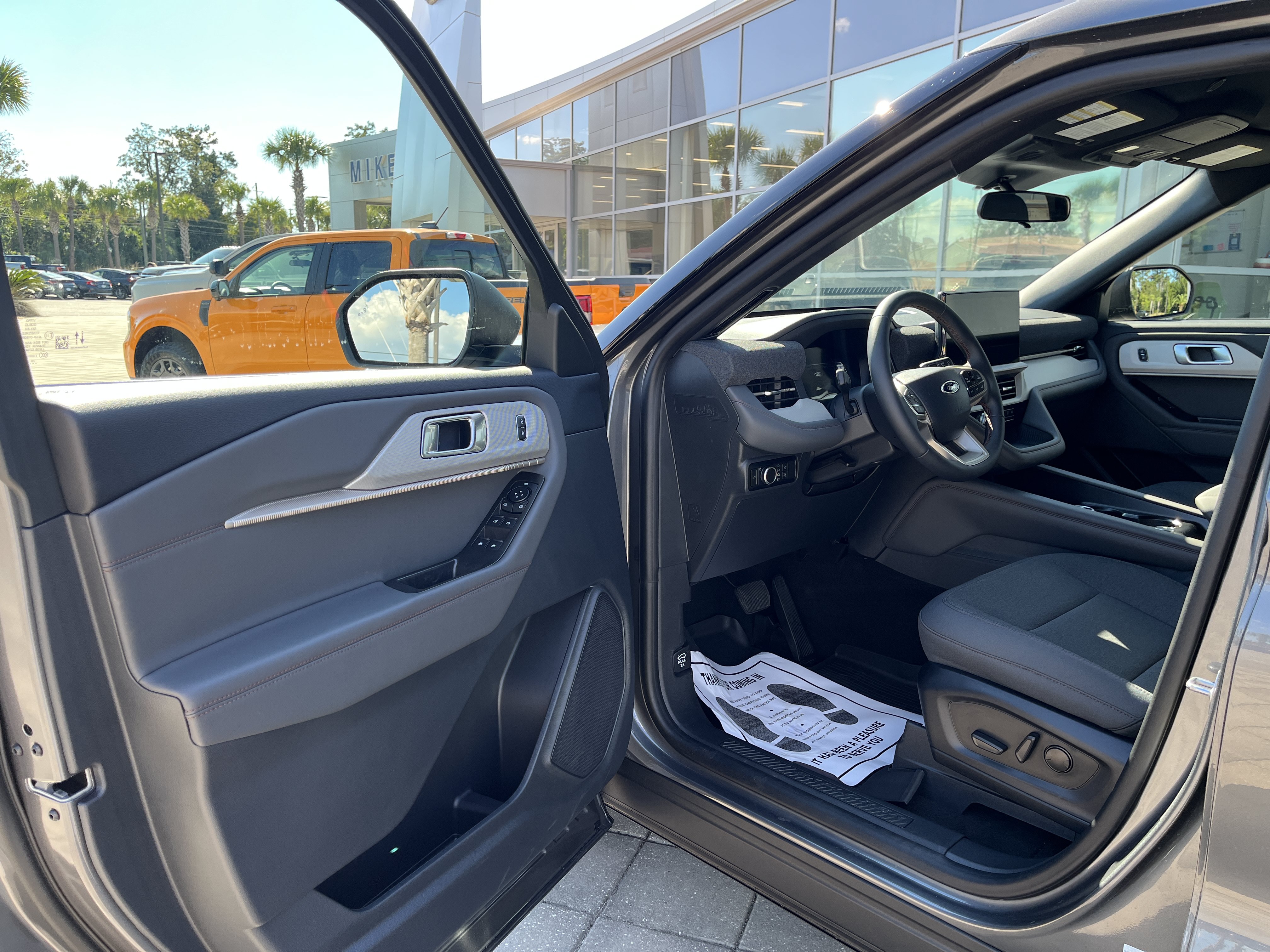 New 2027 Ford Explorer Active RWD image 9