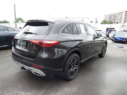Used 2026 Mercedes-Benz GLC 300 4MATIC image 4